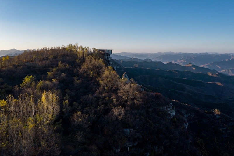 亿伽设计-汤泉设计-崖壁泳池度假酒店:原始洞穴体验的空间转译 亿伽设计-汤泉设计-崖壁泳池度假酒店:原始洞穴体验的空间转译