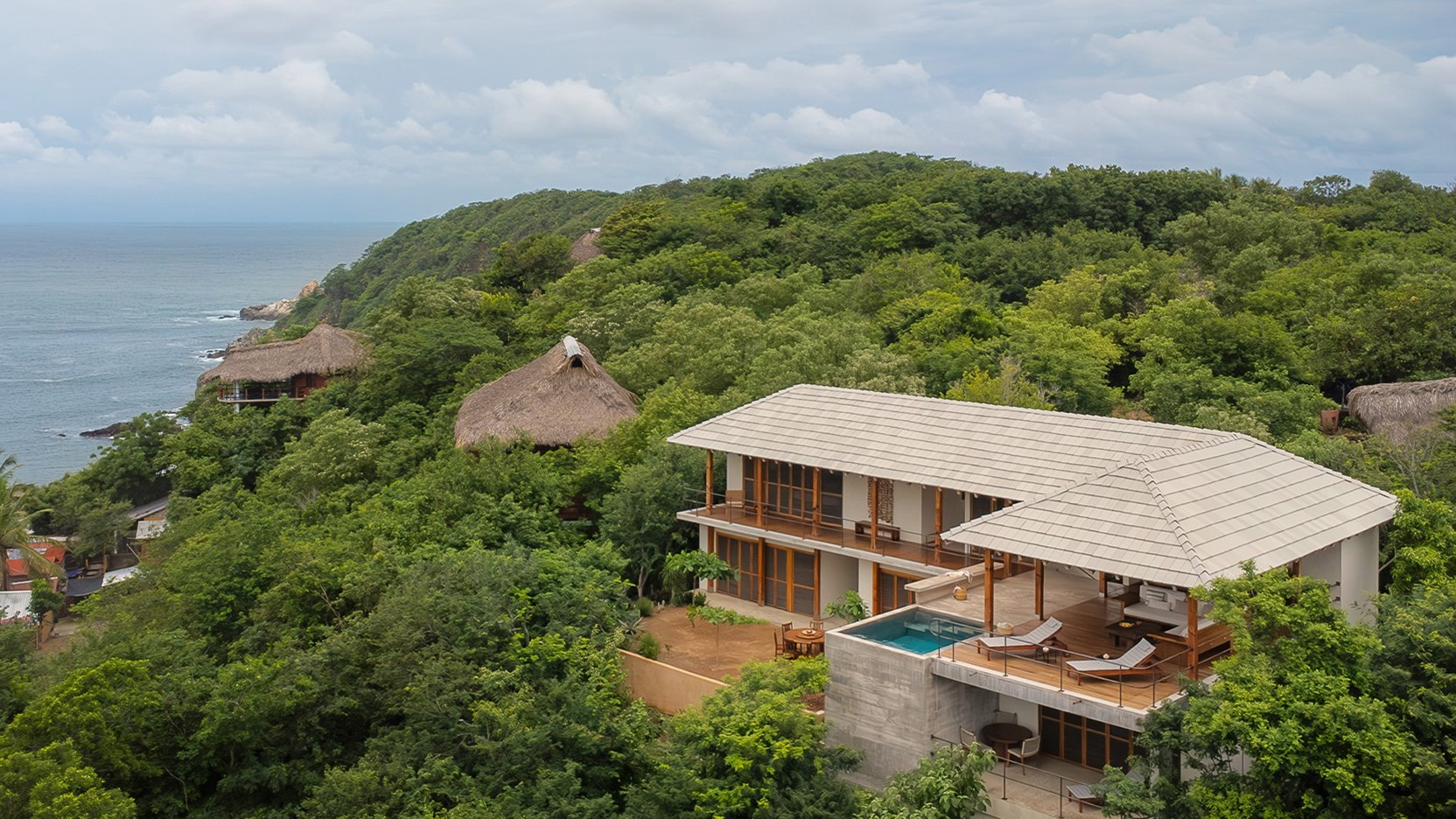 亿伽设计-汤泉设计-Queña泳池度假屋：以当代设计语言诠释传统