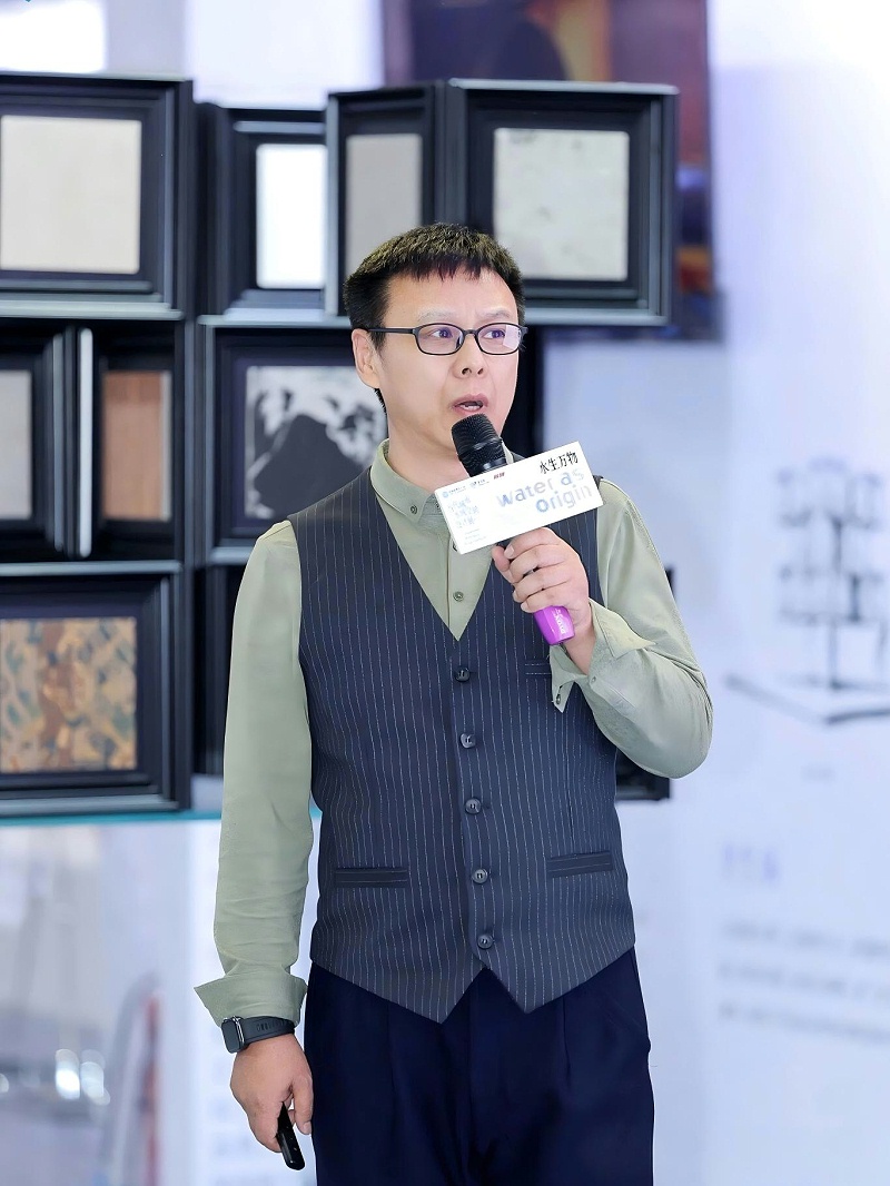 亿伽设计-展会直击:五把椅子,就是童年向上攀爬的五步 亿伽设计-展会直击:五把椅子,就是童年向上攀爬的五步