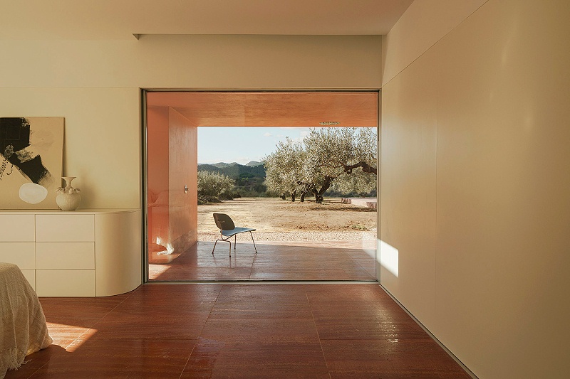 亿伽设计-汤泉设计-洗浴设计-橄榄树林的度假屋：建筑与环境形成了完美的融合