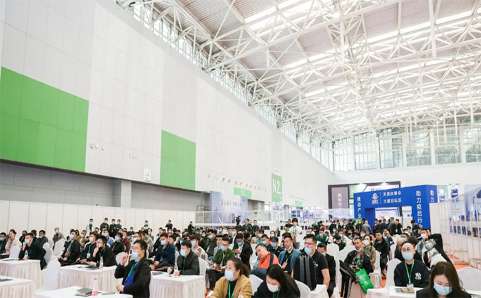 北京亿伽温泉胡新华参加第16届天津温泉泳池沐浴SPA博览会设计论坛