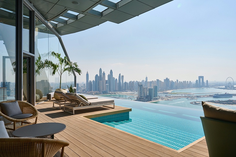 亿伽设计│温泉设计│洗浴设计│迪拜无边际泳池：让水天相遇在全球最高的360°无边际泳池