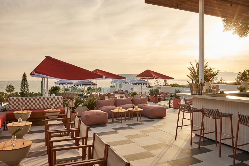 亿伽设计-温泉设计-KLM泳池度假酒店:通过现代而本土化的美学捕捉精髓 亿伽设计-温泉设计-KLM泳池度假酒店:通过现代而本土化的美学捕捉精髓