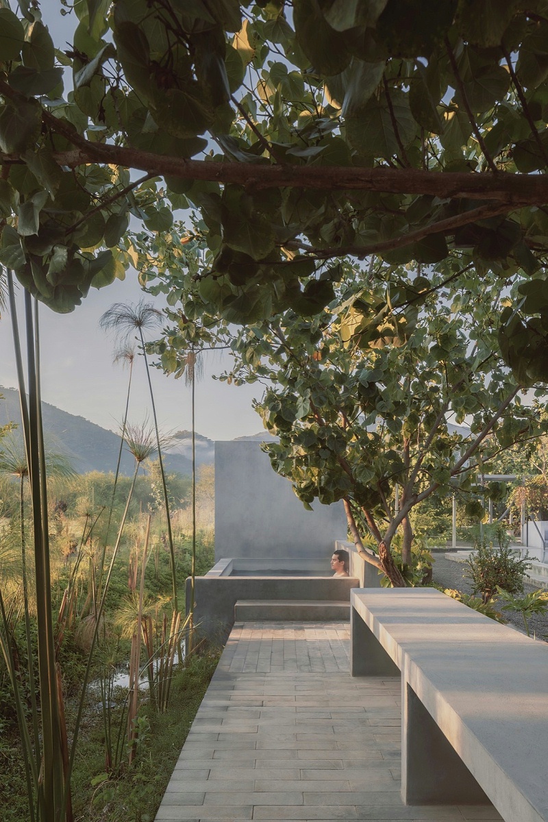 亿伽设计-汤泉设计-花园温泉：在热与静里沉入大地