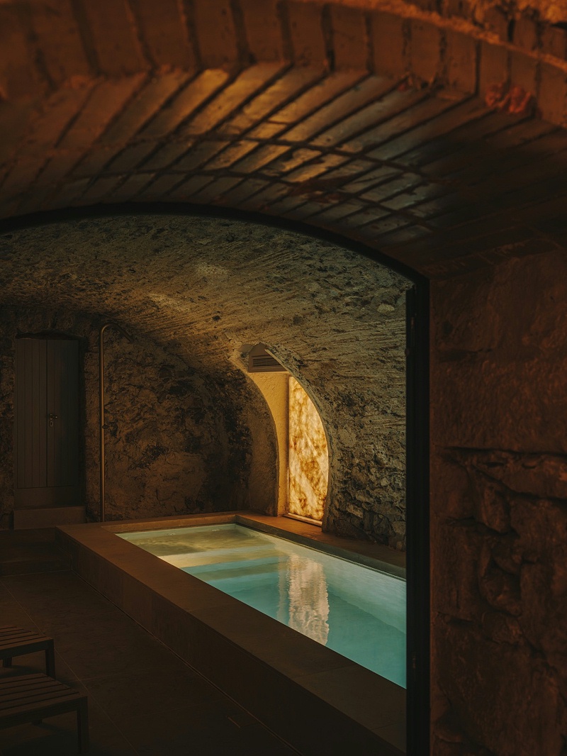 亿伽设计-水疗设计-温泉设计-Palau Fugit水疗酒店：极致奢华而不矫揉造作的设计